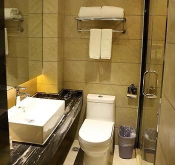 Xingbo Express Hotel Guilin Car Station Branch Εξωτερικό φωτογραφία